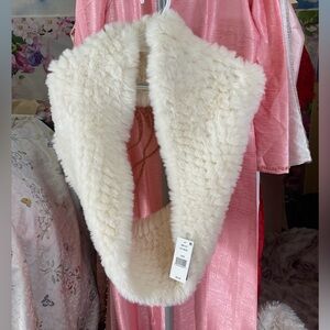 New Steve Madden women’s fur loop scarf wrap soft white 🎁 birthday elegant cozy